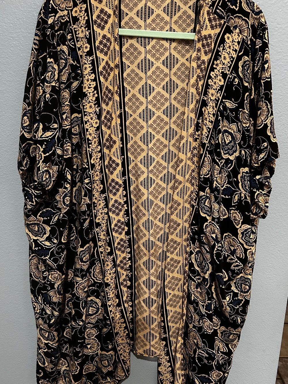 Women’s Gypsy Love Black & Cream Floral Open-Front Kimono Cardigan Size Large